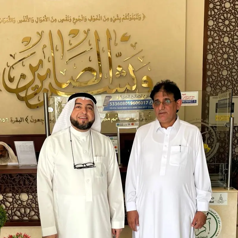 زيارة هامة من المقاول المنفذ لمشروع مركز يقين النموذجي إلى المدير التنفيذي بجمعية يقين لتعزيز جودة الخدمات